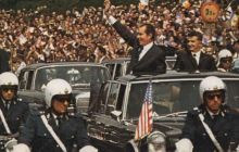 E adevărat că Richard Nixon a mâncat struguri în Piața Obor?