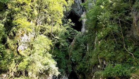 De ce Peștera Huda lui Papară este cea mai impresionantă din România?