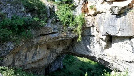 Povestea podului lui Dumnezeu, singurul pod natural din România