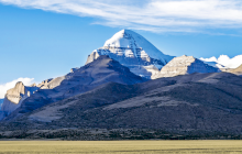 Aproape 7.000 de oameni au ajuns pe vârful Everest (8.848 m). Nimeni nu a escaladat (încă) Muntele Kailash (6.638 m). Care este motivul?