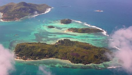 Povestea lui Brendon Grimshaw, omul care a avut un vis: și-a cumpărat o insulă tropicală și „a sălbăticit-o”. A refuzat o ofertă de 50 de milioane de dolari!