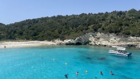 Cât costă să-ți cumperi o insula privată în Grecia?