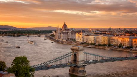 De ce ungurii au făcut 7 poduri peste Dunăre numai în Budapesta și noi abia avem trei și jumătate?