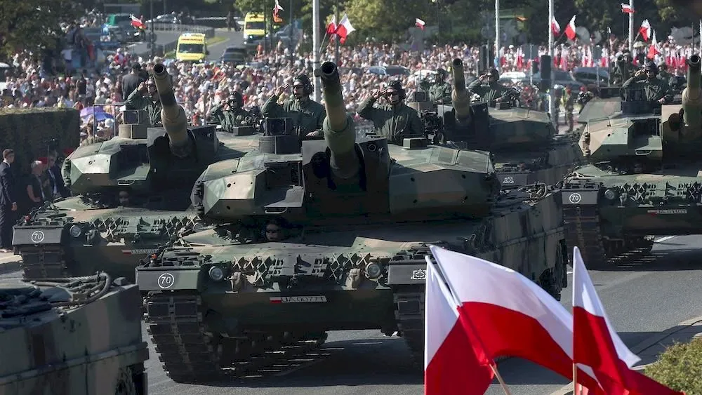 Polonia se gândește serios să devină o putere nucleară. Ce șanse sunt?